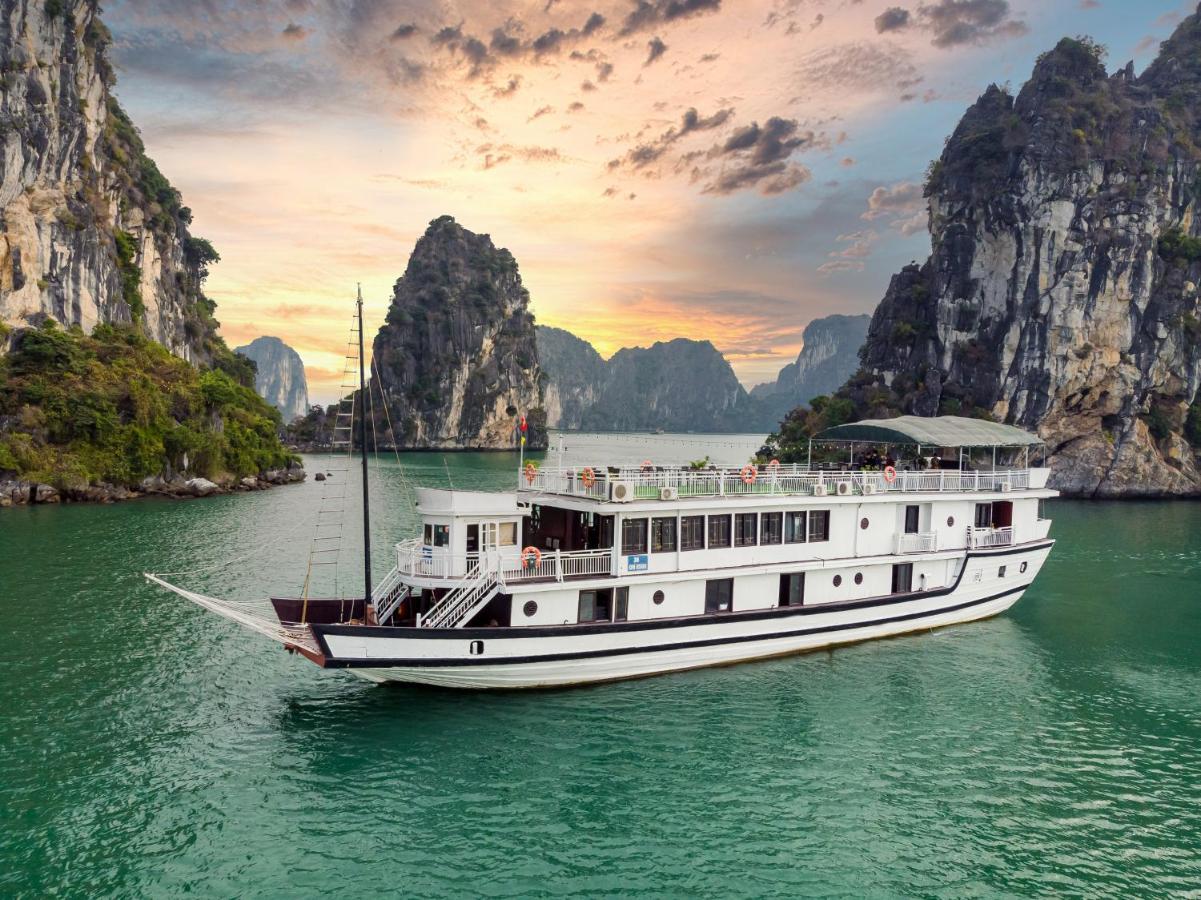 Hotel Legend Cruise Ha Long Exteriér fotografie