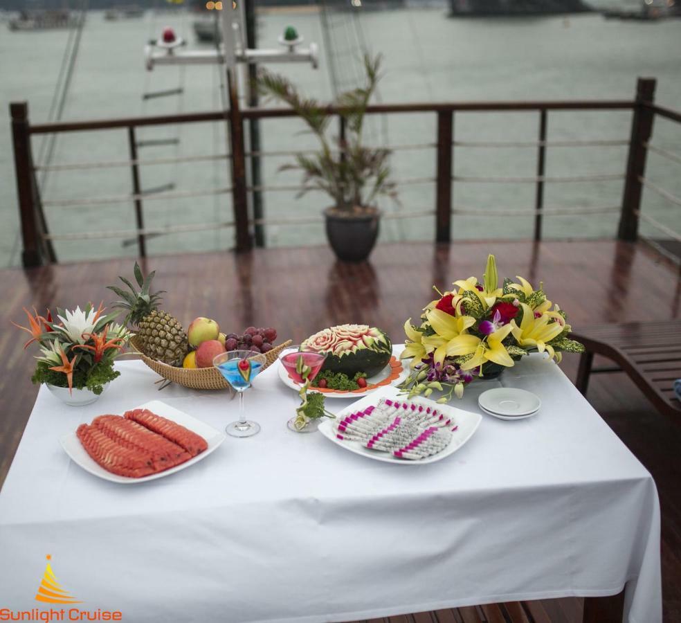 Hotel Legend Cruise Ha Long Exteriér fotografie
