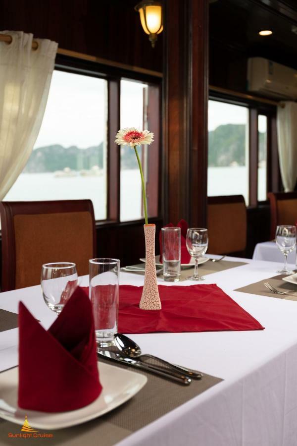 Hotel Legend Cruise Ha Long Exteriér fotografie